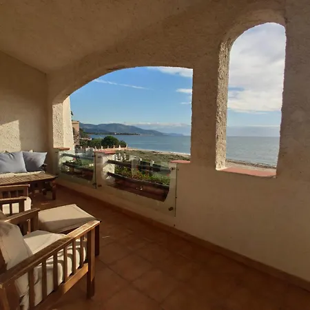 In Front Of The Beach - La Terrazza Sul Mare Flumini di Quartu Exterior photo