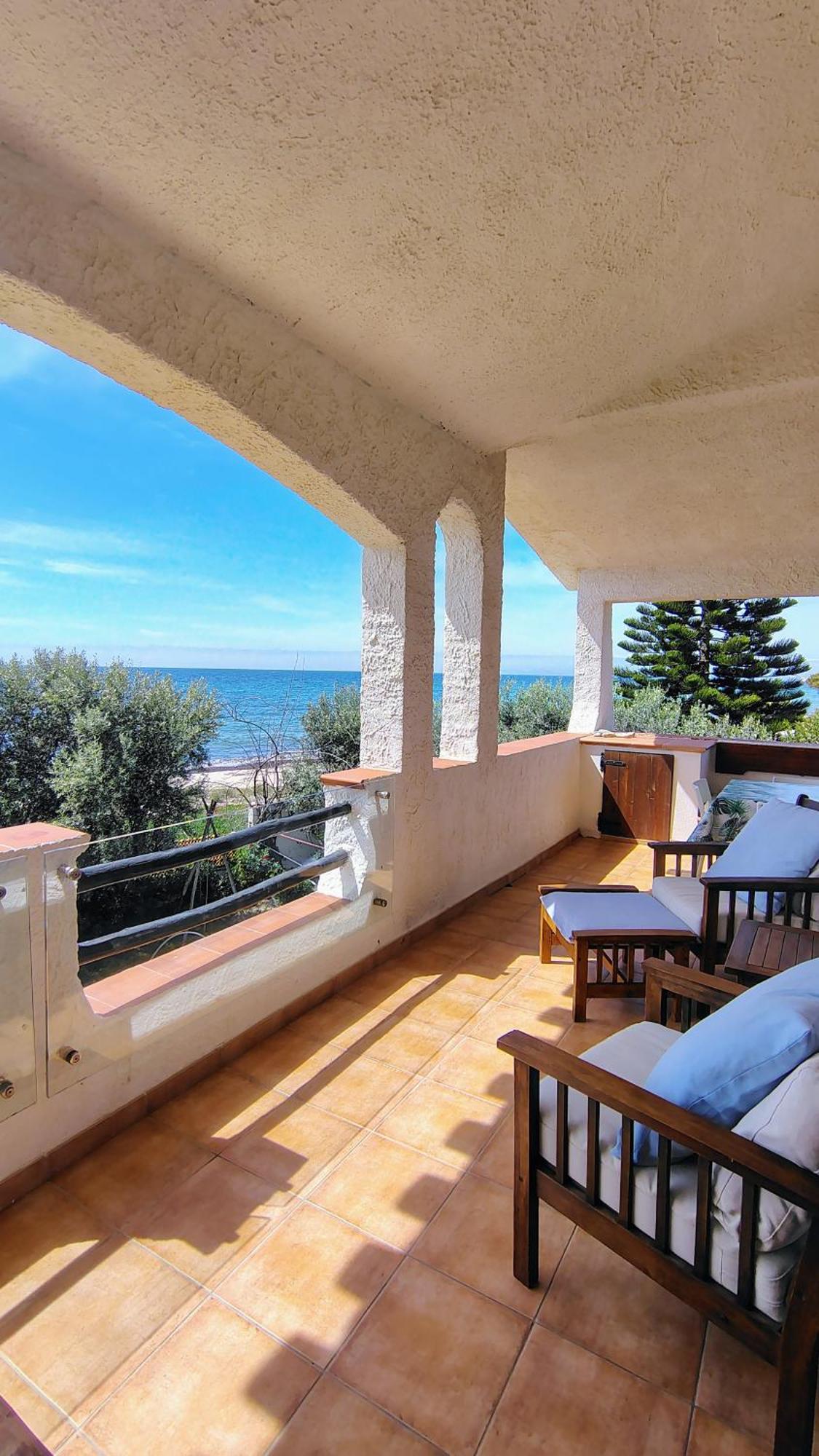 In Front Of The - La Terrazza Sul Mare Apartment Flumini di Quartu